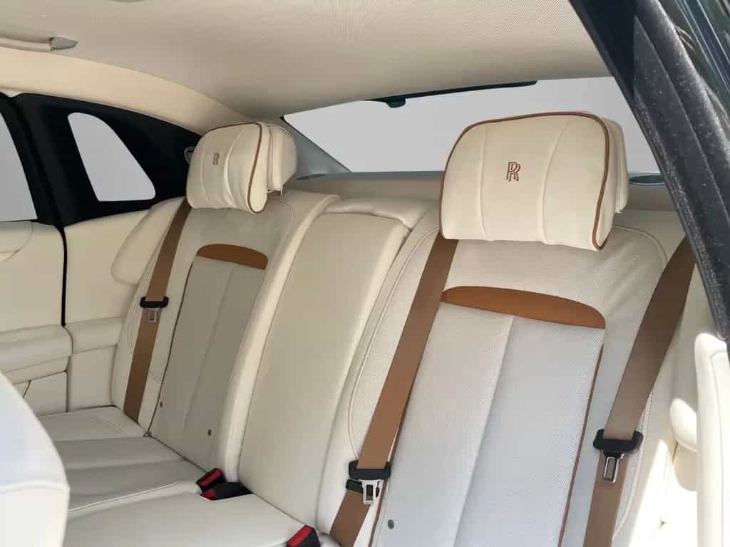 Rolls-Royce Ghost Silver Badge - Tageszulassung 08/2025-photo-16