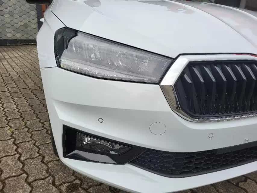 Skoda Fabia 1.5 TSI DSG SELECTION+ACC+VERKEHRSZEICHEN+ 05/2024-photo-3