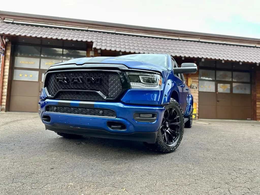 Dodge RAM 5,7L*4X4*OFF-ROAD*BÜGEL*AHK*NAVI*LED*GARANTIE* 07/2019-photo-2