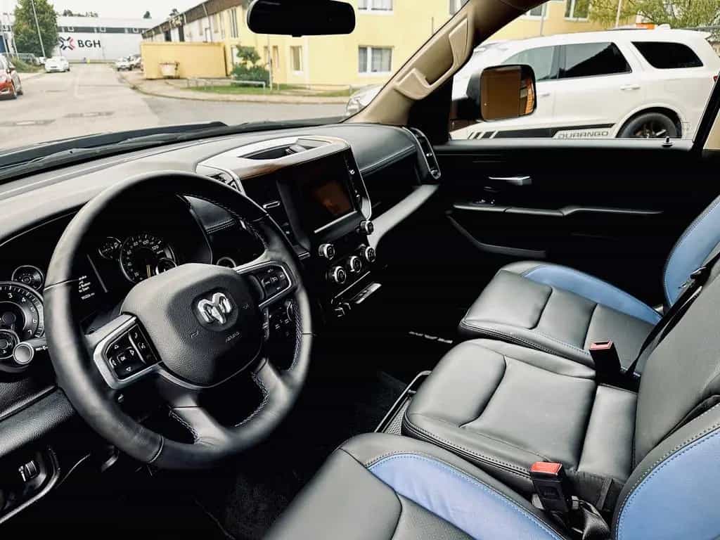 Dodge RAM 5,7L*4X4*OFF-ROAD*BÜGEL*AHK*NAVI*LED*GARANTIE* 07/2019-photo-27