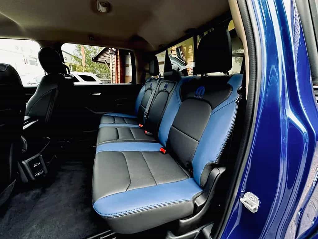 Dodge RAM 5,7L*4X4*OFF-ROAD*BÜGEL*AHK*NAVI*LED*GARANTIE* 07/2019-photo-32