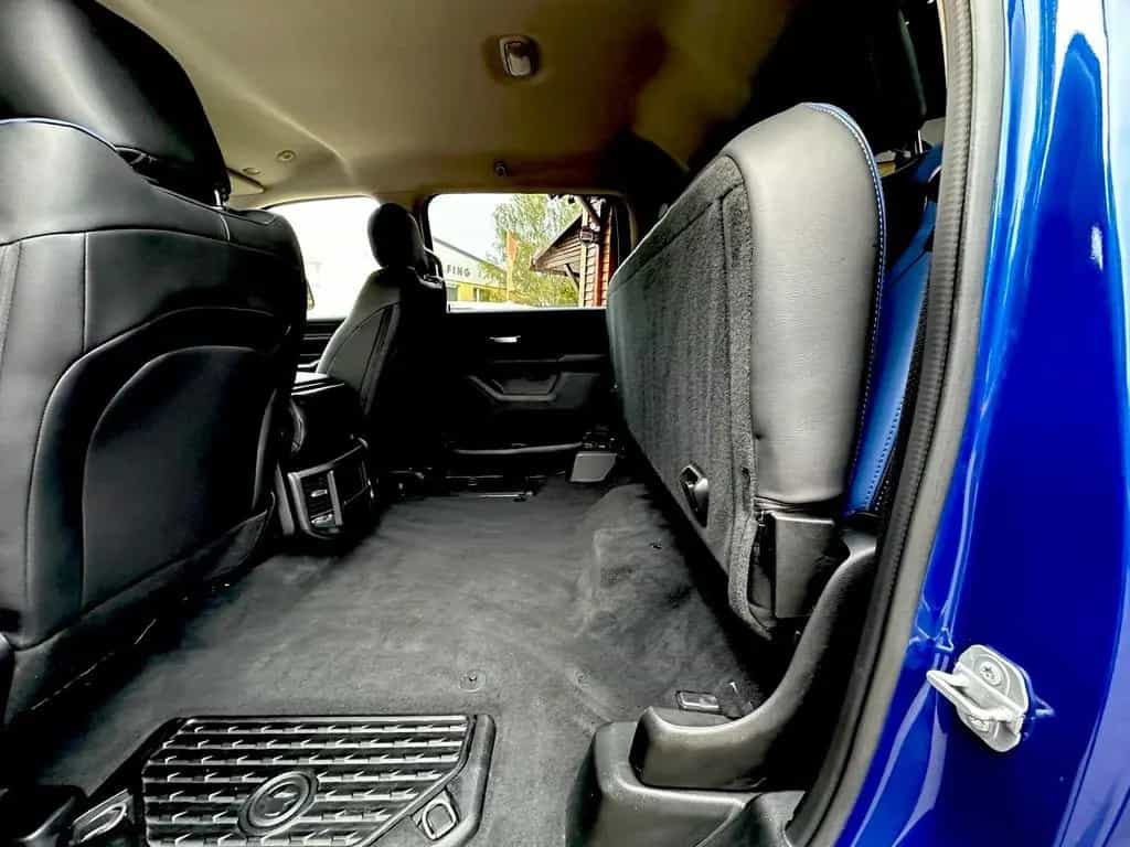 Dodge RAM 5,7L*4X4*OFF-ROAD*BÜGEL*AHK*NAVI*LED*GARANTIE* 07/2019-photo-33