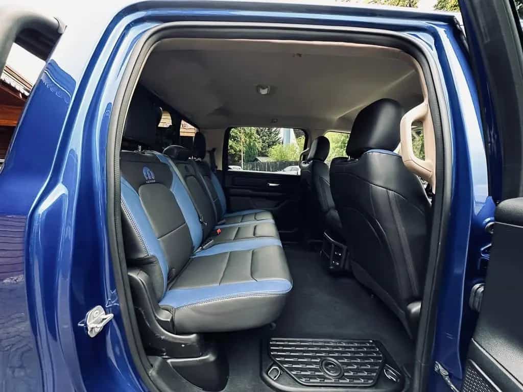Dodge RAM 5,7L*4X4*OFF-ROAD*BÜGEL*AHK*NAVI*LED*GARANTIE* 07/2019-photo-36
