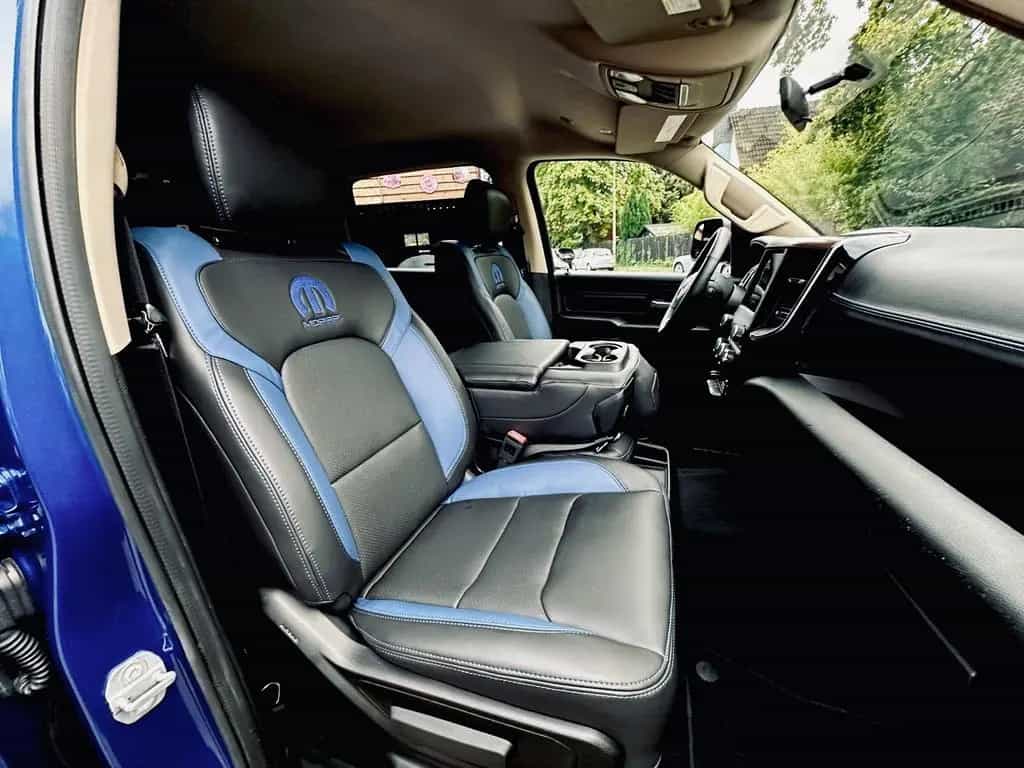 Dodge RAM 5,7L*4X4*OFF-ROAD*BÜGEL*AHK*NAVI*LED*GARANTIE* 07/2019-photo-40