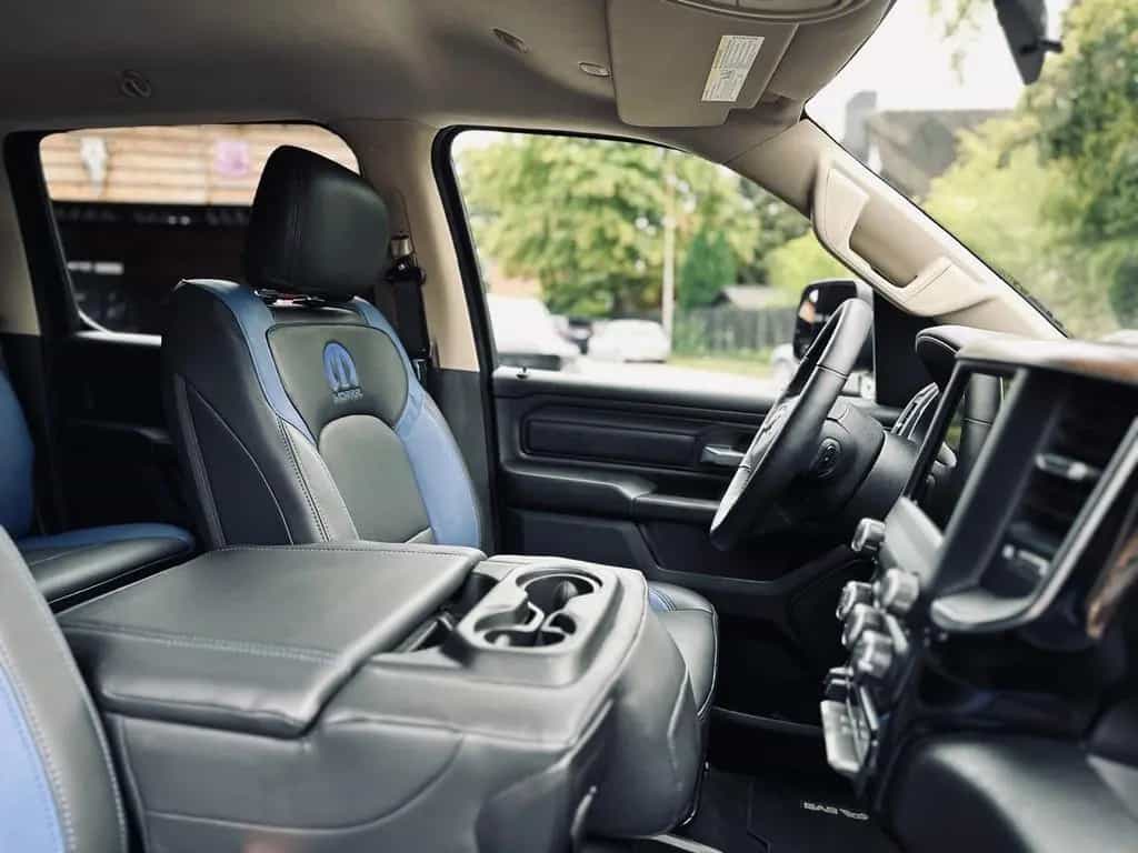 Dodge RAM 5,7L*4X4*OFF-ROAD*BÜGEL*AHK*NAVI*LED*GARANTIE* 07/2019-photo-41