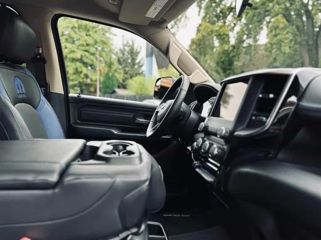 Dodge RAM 5,7L*4X4*OFF-ROAD*BÜGEL*AHK*NAVI*LED*GARANTIE* 07/2019-photo-42
