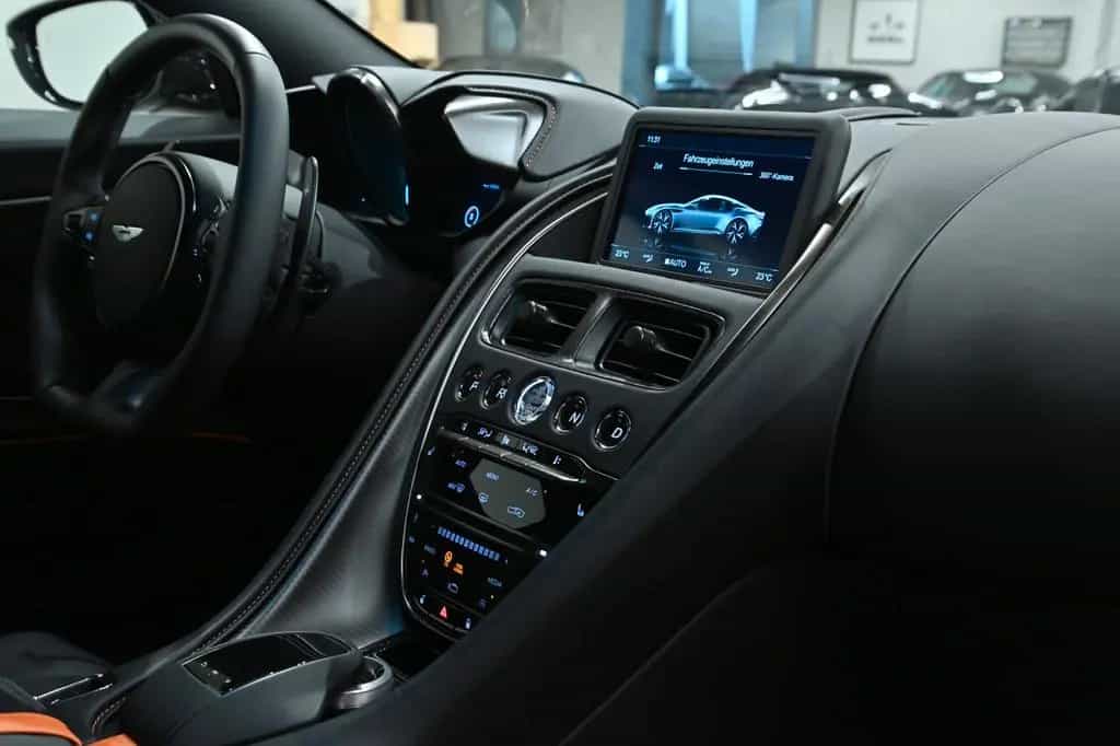 Aston Martin DBS 770 Ultimate Coupe ! 1 of 300 ! 09/2023-photo-7