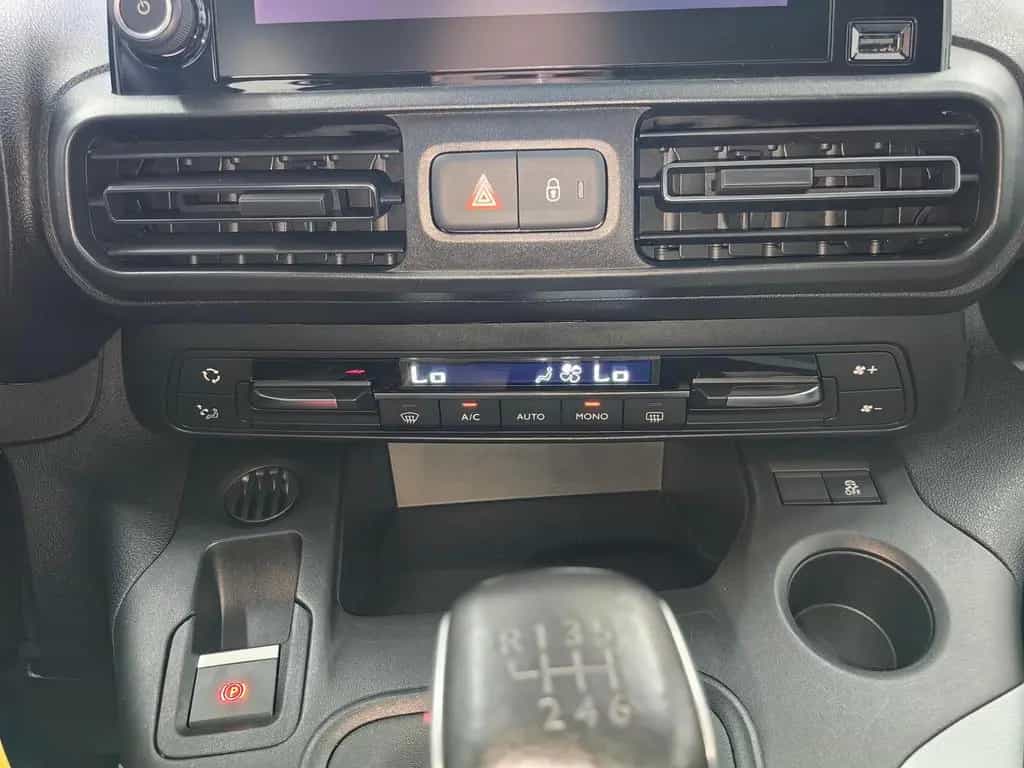 Citroën Berlingo Feel M PureTech*RFK*DAB*LED*Shz*Temp*An 08/2019-photo-48