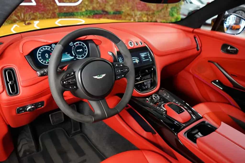 Aston Martin DBX707 CERAMIC*AUX.HEAT*BLACK*144.215€ NETTO 05/2023-photo-11
