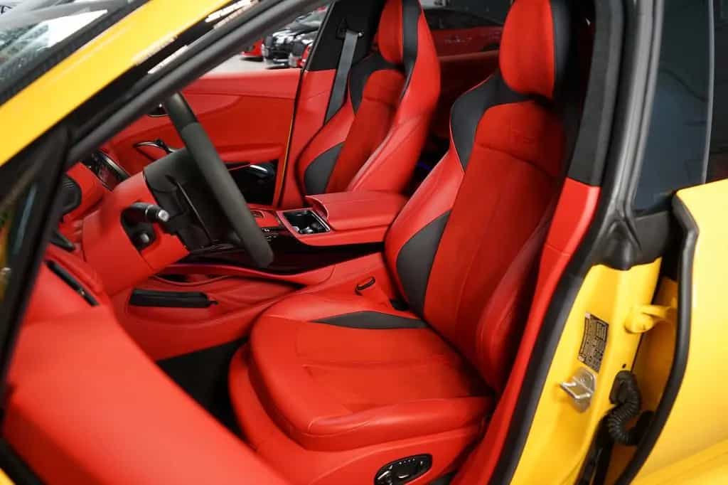 Aston Martin DBX707 CERAMIC*AUX.HEAT*BLACK*144.215€ NETTO 05/2023-photo-13