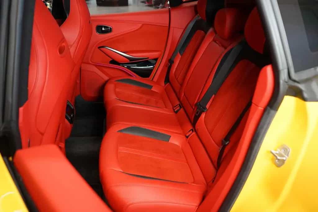 Aston Martin DBX707 CERAMIC*AUX.HEAT*BLACK*144.215€ NETTO 05/2023-photo-18