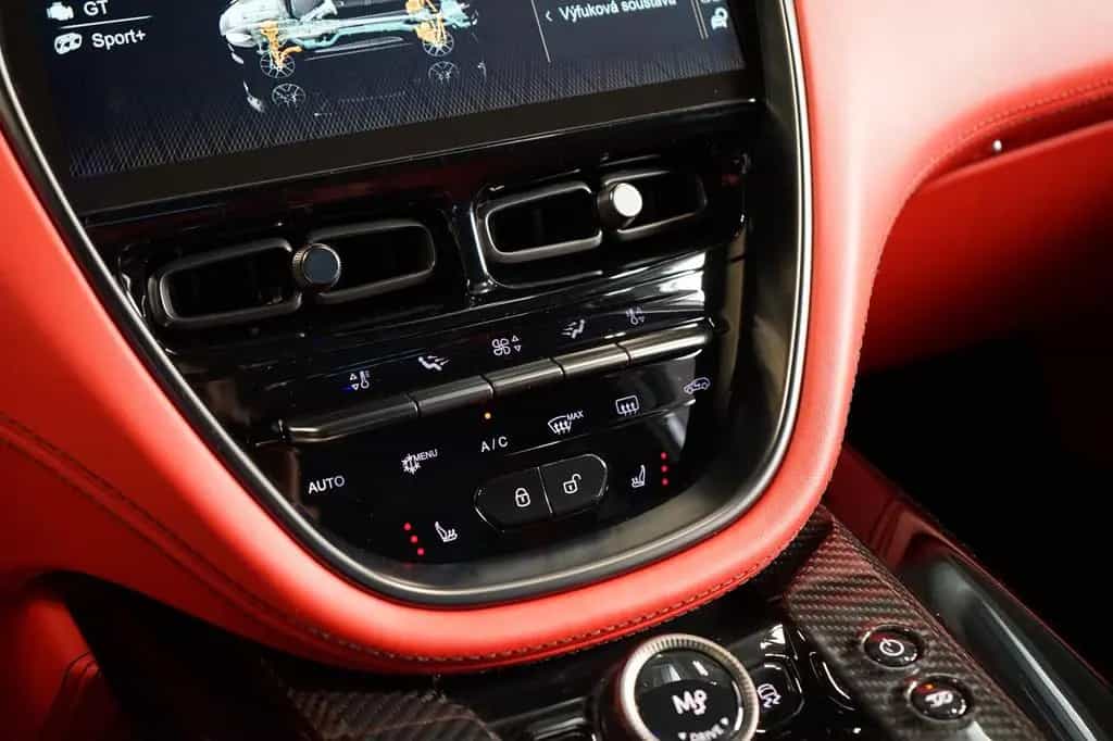 Aston Martin DBX707 CERAMIC*AUX.HEAT*BLACK*144.215€ NETTO 05/2023-photo-27