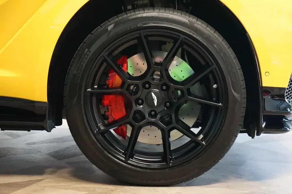 Aston Martin DBX707 CERAMIC*AUX.HEAT*BLACK*144.215€ NETTO 05/2023-photo-3