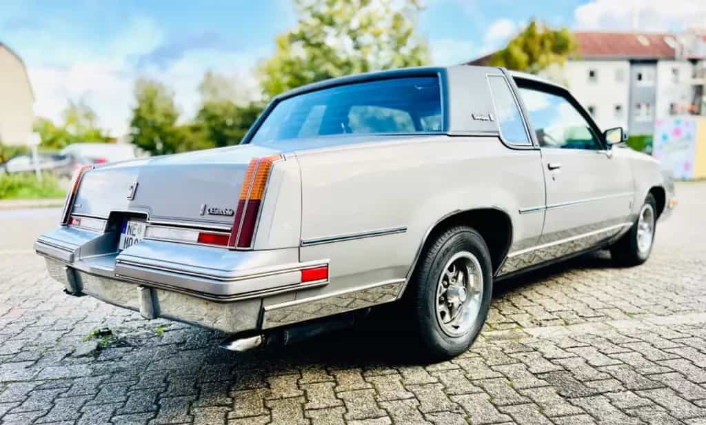 Oldsmobile Cutlass BROUGHAM 05/1983-photo-5