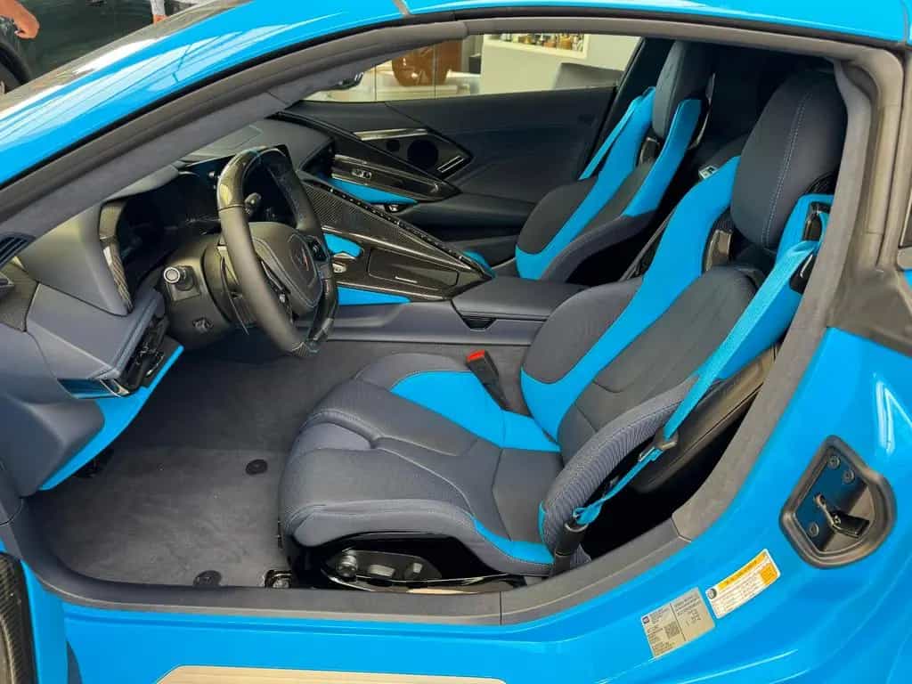 Corvette C8 Z06 Coupe 3LZ  MY2024 *RAPID BLUE*KARBON* Z07* null-photo-7