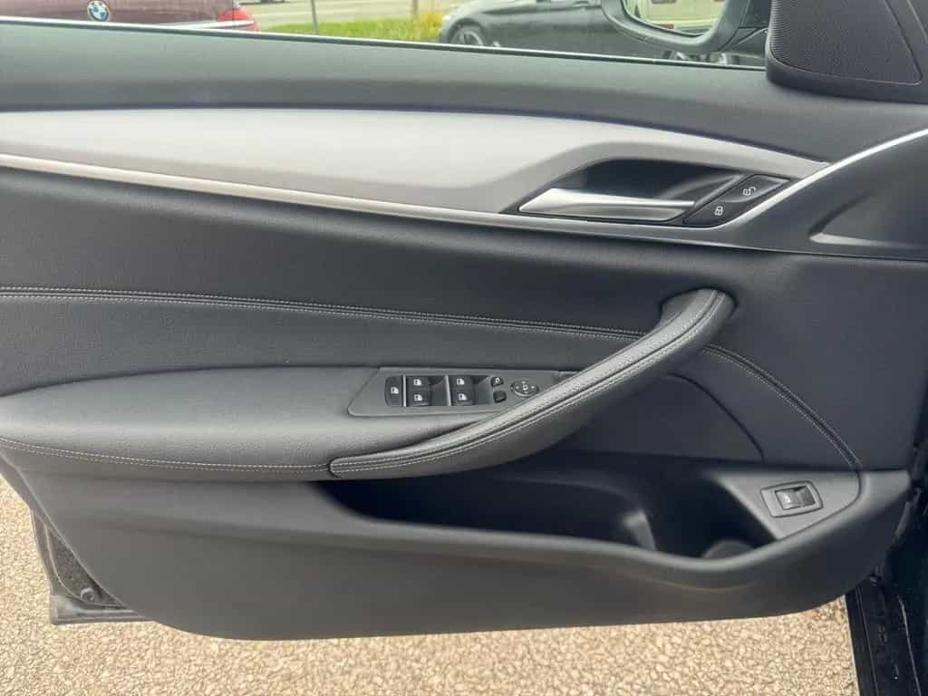 BMW 5 Series 520 dA LEDER+LASER+ACC+HUD+SPORTSITZ+SHZ+DAB+HIF 07/2023-photo-13
