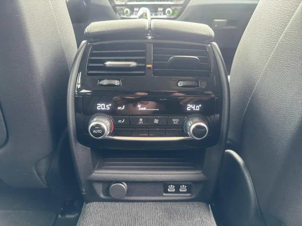 BMW 5 Series 520 dA LEDER+LASER+ACC+HUD+SPORTSITZ+SHZ+DAB+HIF 07/2023-photo-26
