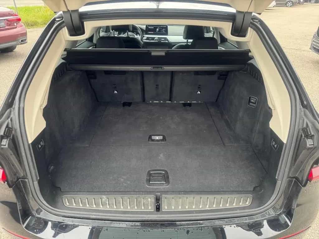 BMW 5 Series 520 dA LEDER+LASER+ACC+HUD+SPORTSITZ+SHZ+DAB+HIF 07/2023-photo-27