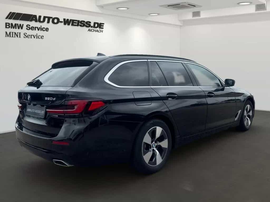 BMW 5 Series 520 dA LEDER+LASER+ACC+HUD+SPORTSITZ+SHZ+DAB+HIF 07/2023-photo-4
