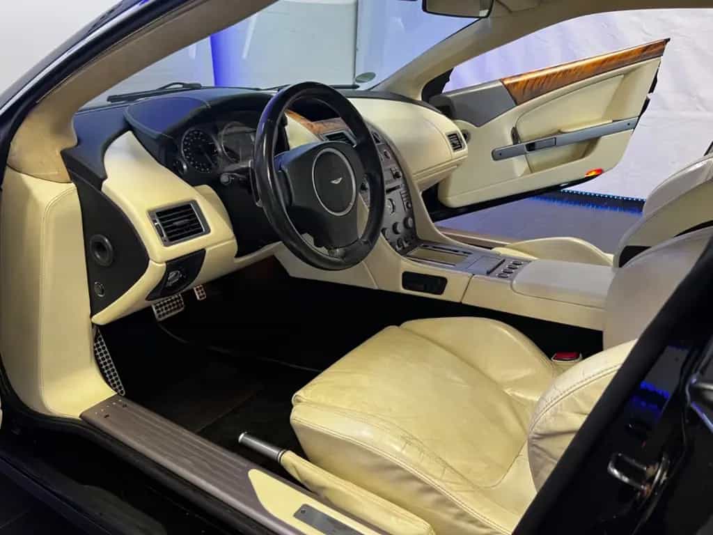 Aston Martin DB9 5.9 Touchtronic 04/2005-photo-11