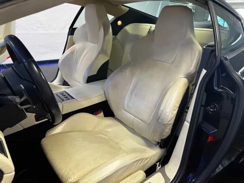 Aston Martin DB9 5.9 Touchtronic 04/2005-photo-13