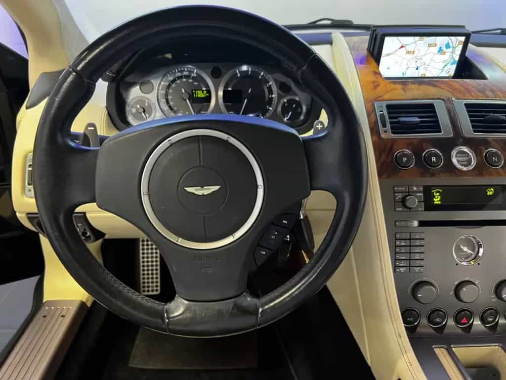 Aston Martin DB9 5.9 Touchtronic 04/2005-photo-17