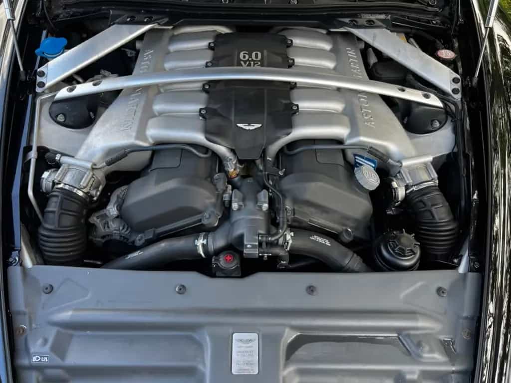 Aston Martin DB9 5.9 Touchtronic 04/2005-photo-18