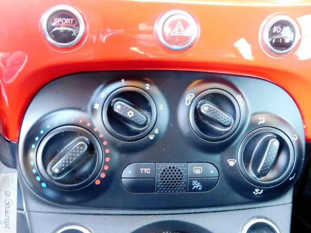 Abarth 595C - Navi / Einparkhilfe 04/2017-photo-7