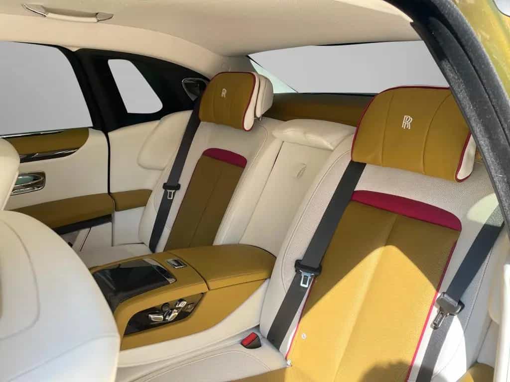 Rolls-Royce Ghost Black Badge - Bespoke/Shooting Star/2 Tone 01/2024-photo-16