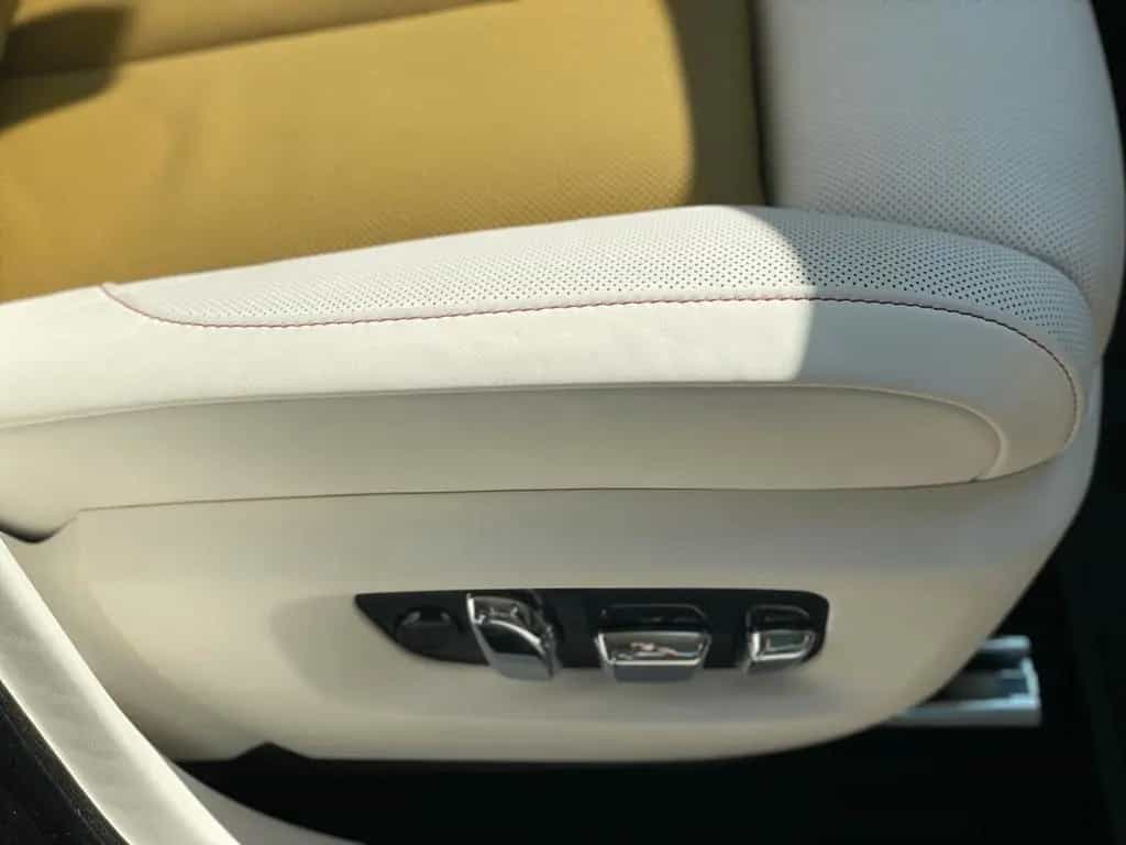 Rolls-Royce Ghost Black Badge - Bespoke/Shooting Star/2 Tone 01/2024-photo-23