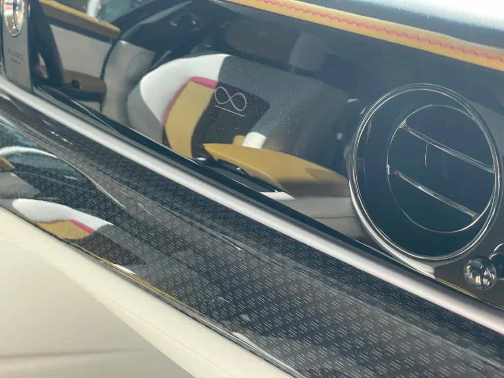 Rolls-Royce Ghost Black Badge - Bespoke/Shooting Star/2 Tone 01/2024-photo-24