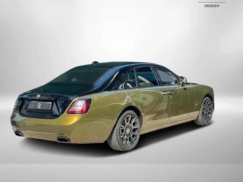 Rolls-Royce Ghost Black Badge - Bespoke/Shooting Star/2 Tone 01/2024-photo-28