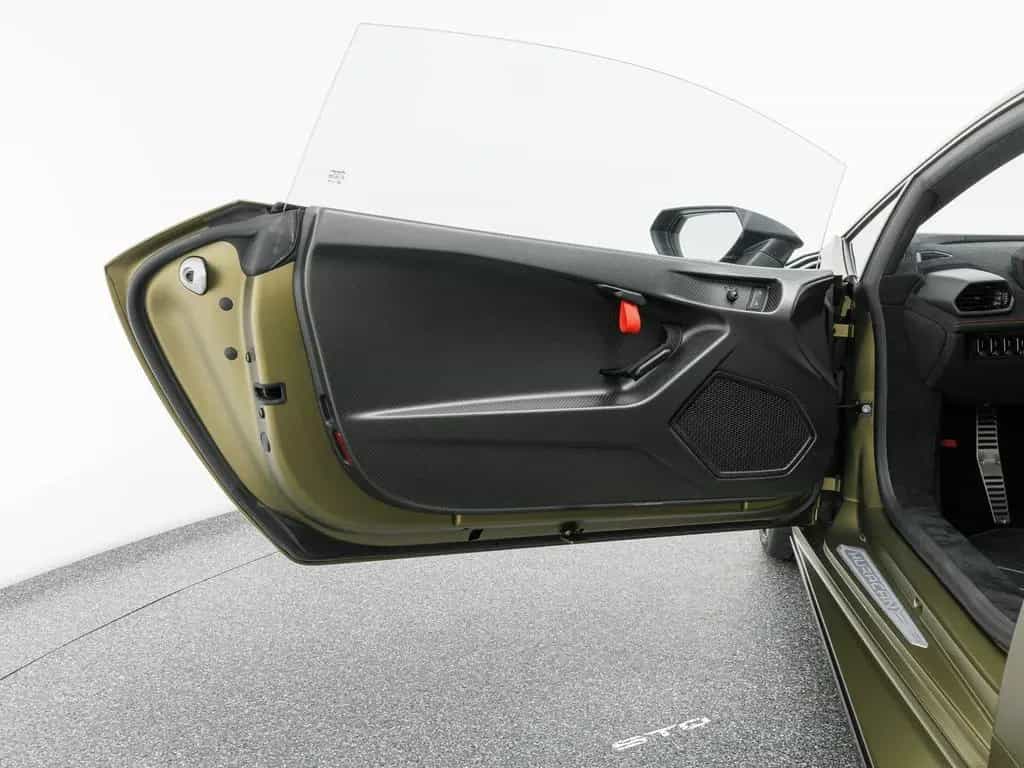Lamborghini Huracán STO 04/2023-photo-20
