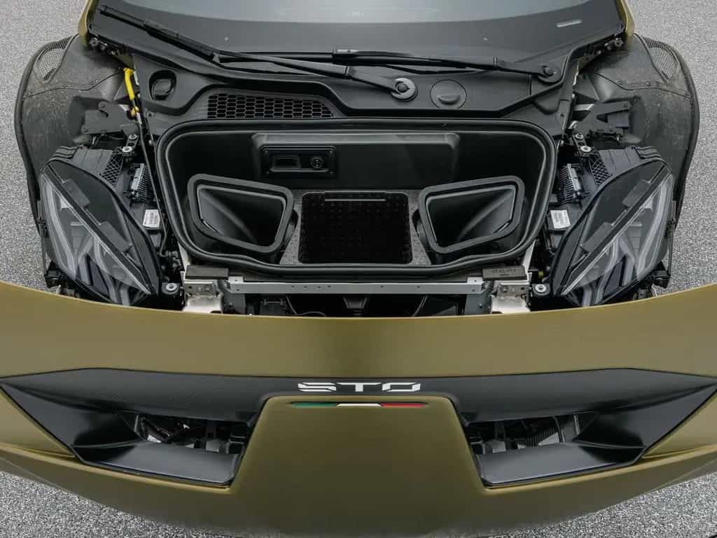 Lamborghini Huracán STO 04/2023-photo-24