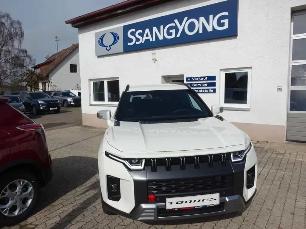 Ssangyong Torres 1.5 Quartz 2WD AT * NAVI*KAMERA*SITZH.* 01/2025-photo-0