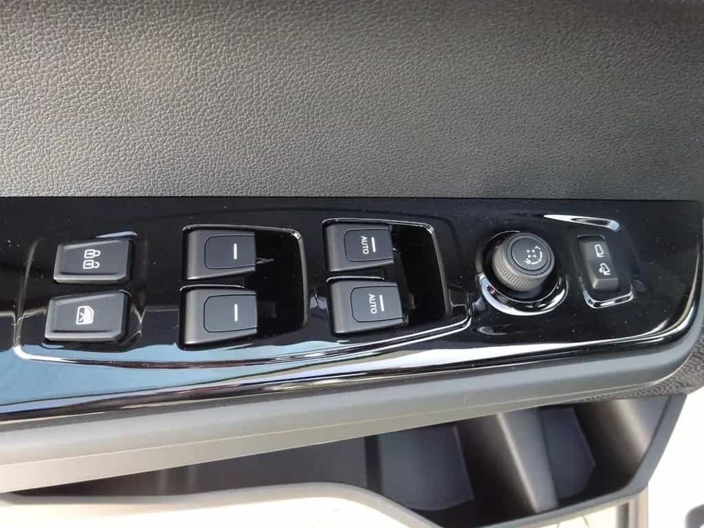 Ssangyong Torres 1.5 Quartz 2WD AT * NAVI*KAMERA*SITZH.* 01/2025-photo-11