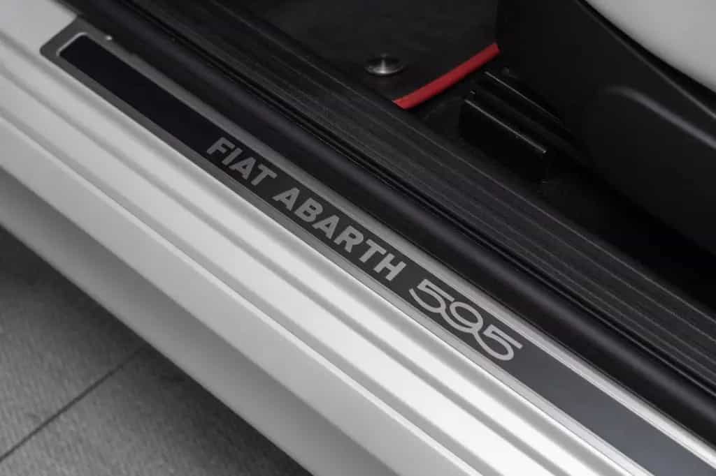 Abarth 595 12/2013-photo-13