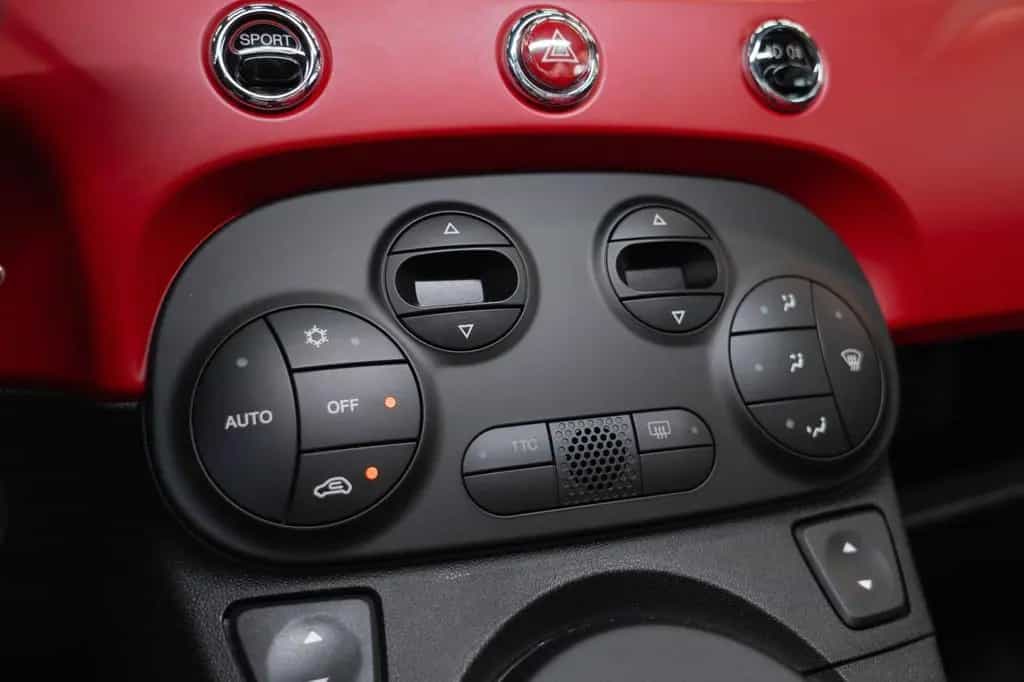 Abarth 595 12/2013-photo-17