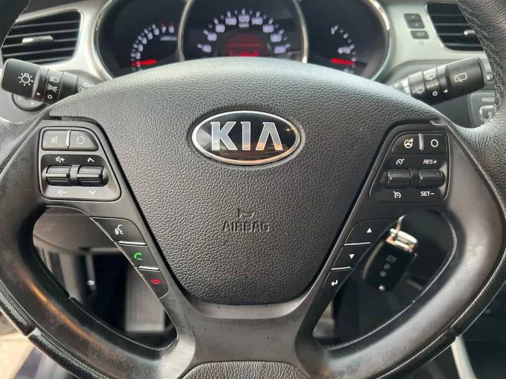 Kia Ceed Fifa World Cup Ed *SH TEL EPH WKR beh.MFL 07/2015-photo-11