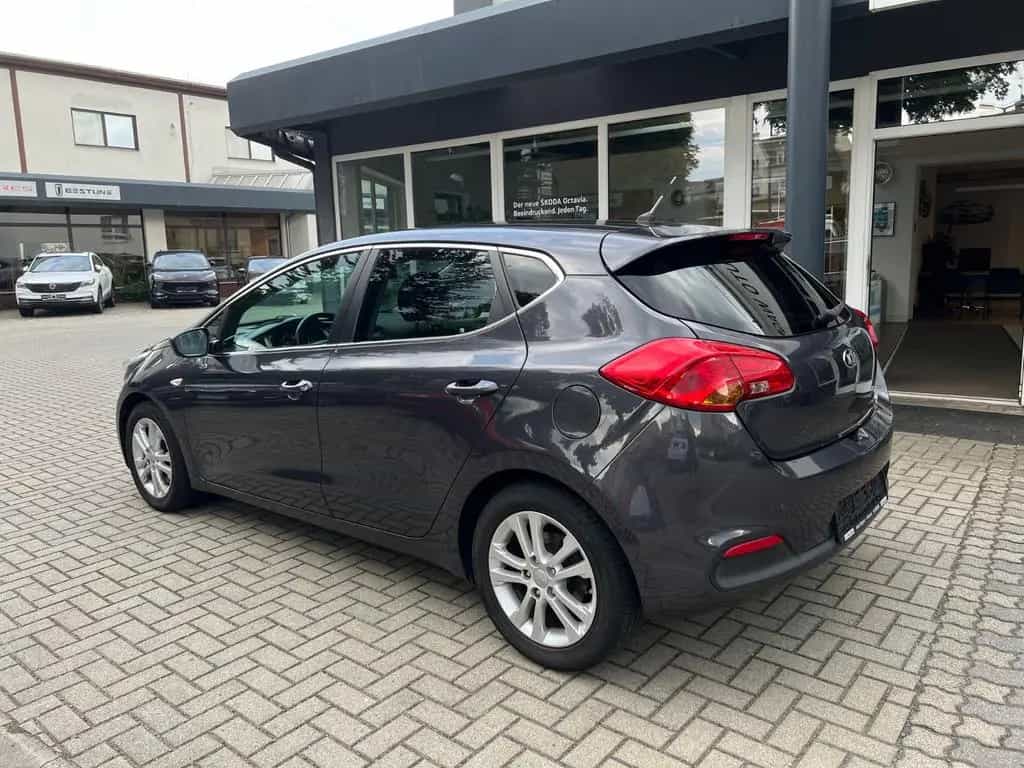 Kia Ceed Fifa World Cup Ed *SH TEL EPH WKR beh.MFL 07/2015-photo-2