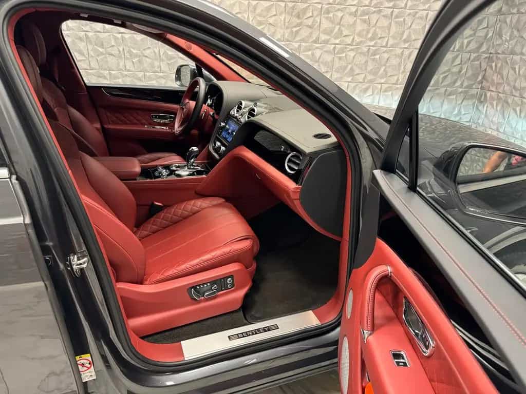Bentley Bentayga 6.0 W12 4WD First Edition Autom. 12/2016-photo-10