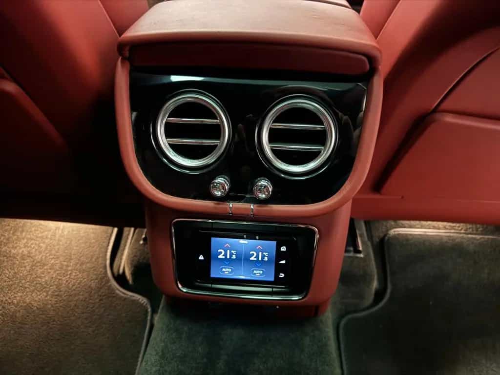Bentley Bentayga 6.0 W12 4WD First Edition Autom. 12/2016-photo-23