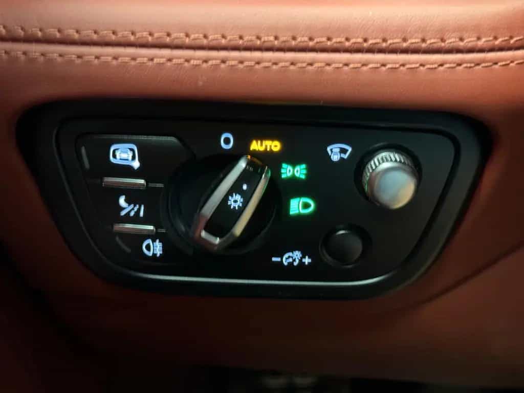 Bentley Bentayga 6.0 W12 4WD First Edition Autom. 12/2016-photo-25