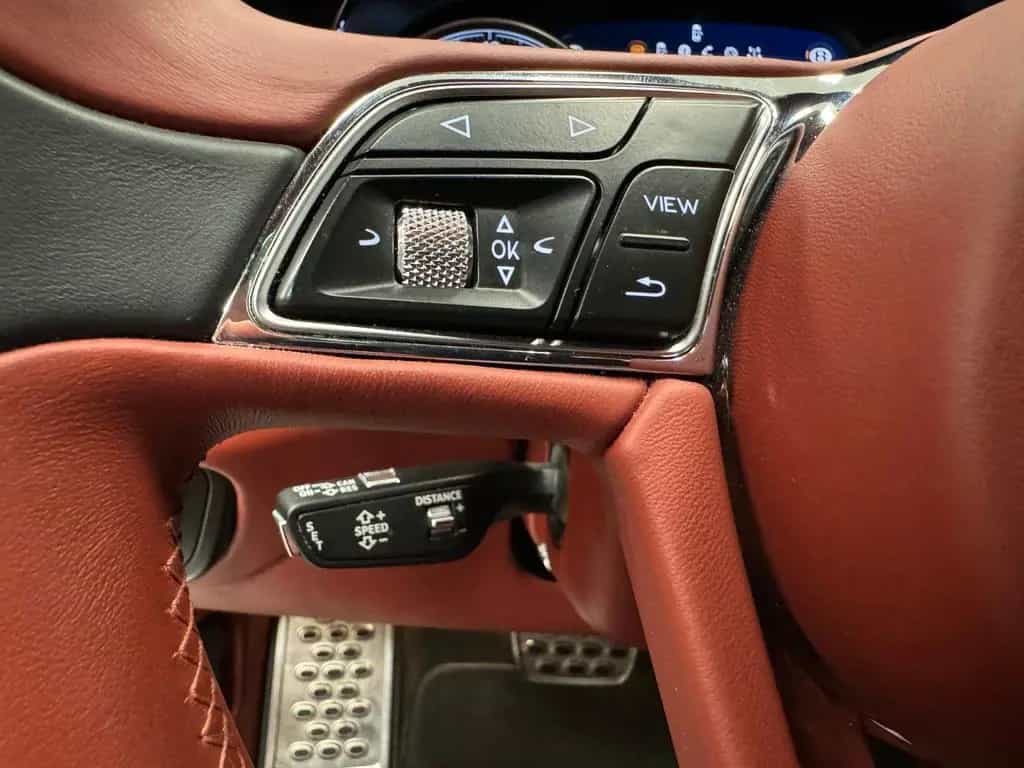 Bentley Bentayga 6.0 W12 4WD First Edition Autom. 12/2016-photo-26