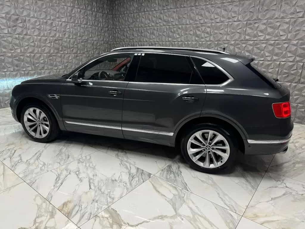 Bentley Bentayga 6.0 W12 4WD First Edition Autom. 12/2016-photo-6
