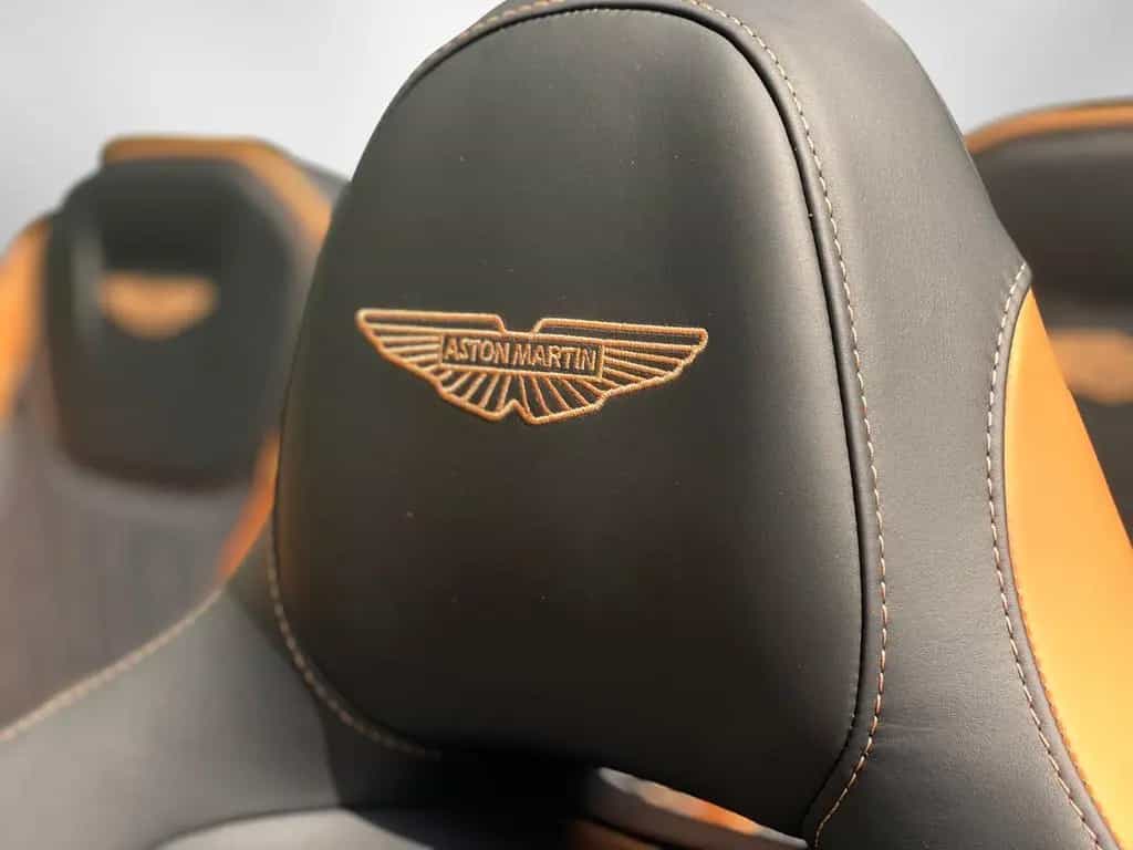 Aston Martin DB12 4.0 V8 Volante 03/2024-photo-11