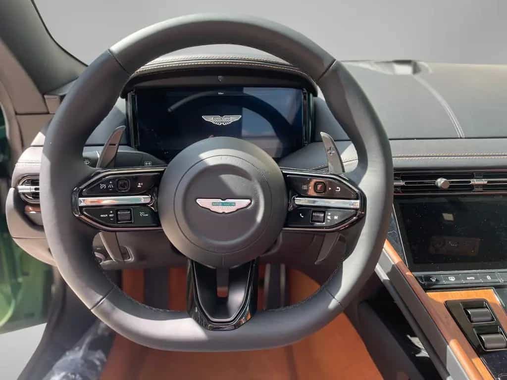 Aston Martin DB12 4.0 V8 Volante 03/2024-photo-8
