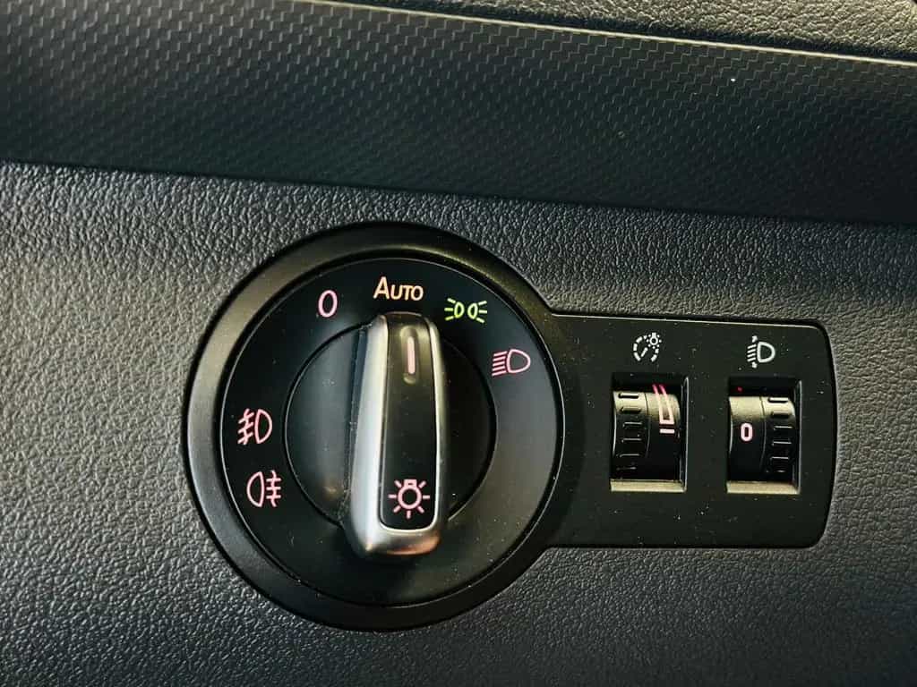 Volkswagen Caddy Maxi-Behindertengerecht-Rampe-TOP 06/2011-photo-16