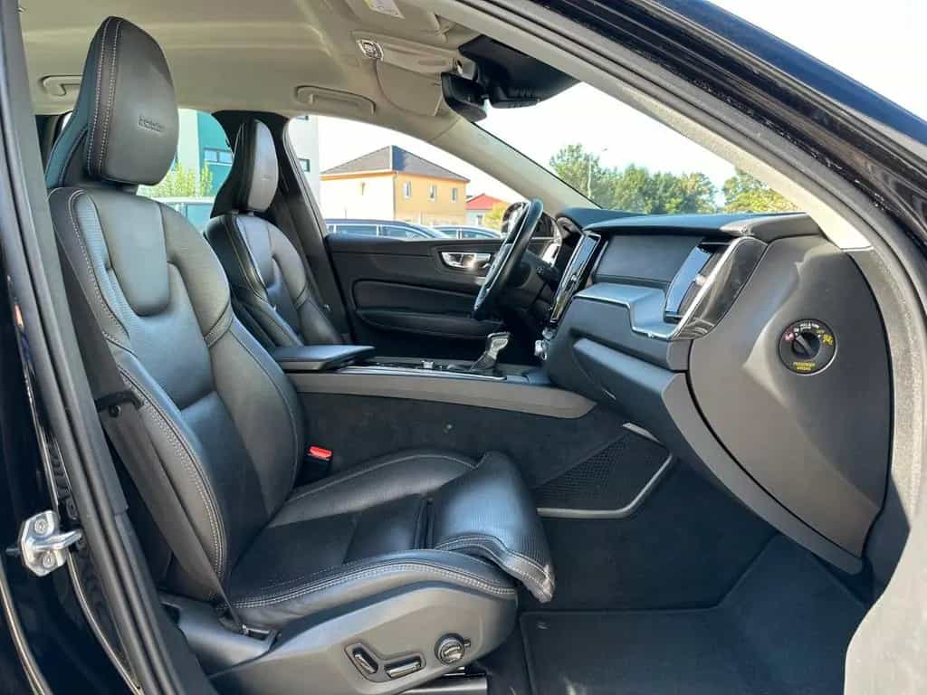 Volvo XC60 Inscription  Diesel AWD*Leder*Navi*LED 09/2019-photo-11