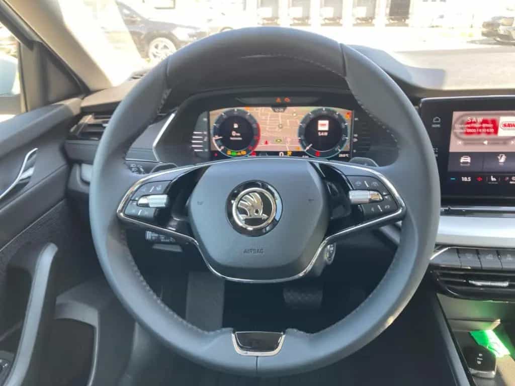 Skoda Octavia Combi Ambition 1.5 TSI e-TEC DSG Navi 01/2025-photo-12